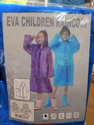 Capa de chuva infantil. Med. 88 x 53. Fazemos entrega 
