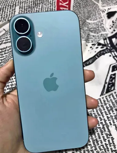 iPhone 16 