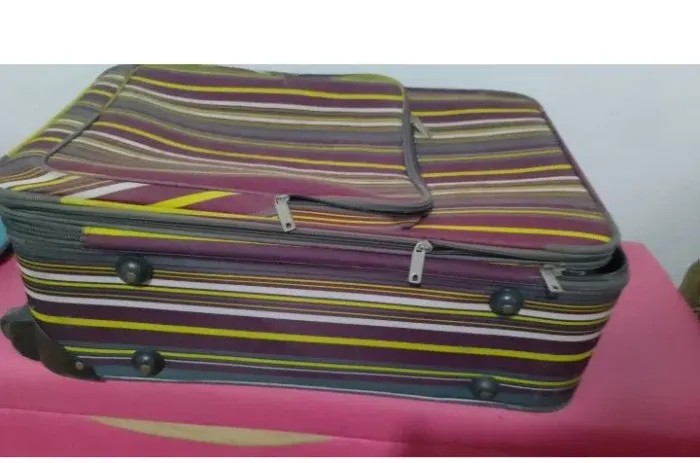 Vendo mala de viagem tamanho médio