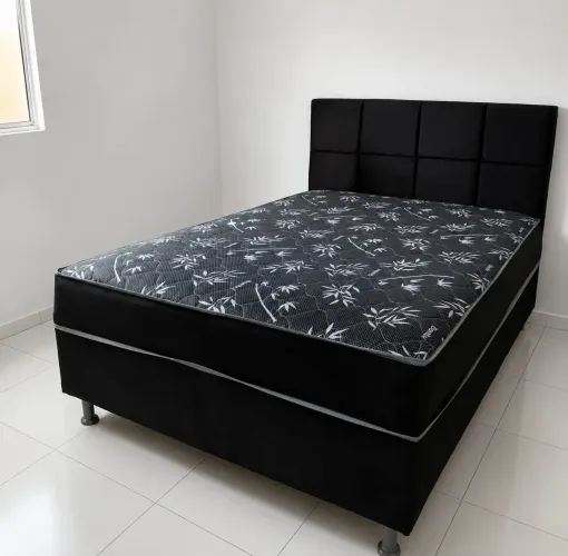 Cama com cabeceira 