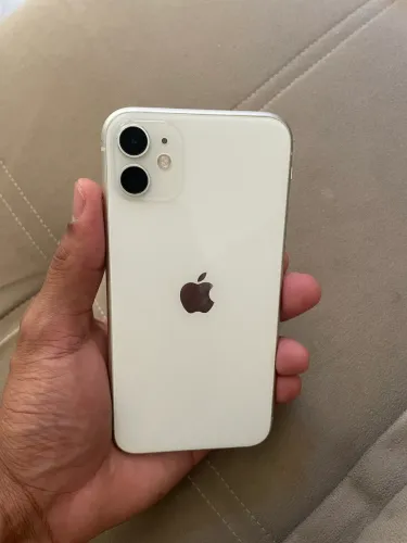 Oportunidade! IPhone 11 64gb Branco