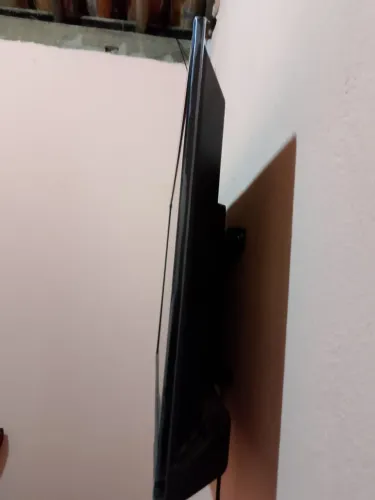 TV 32 POLEGADAS PHILCO BEM CONSERVADA NOVA SO ESTA SEM A IMAGEM SO SAI O SOM