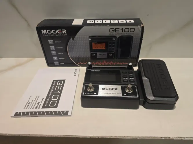 Pedaleira Multiefeitos para Guitarra Mooer GE100