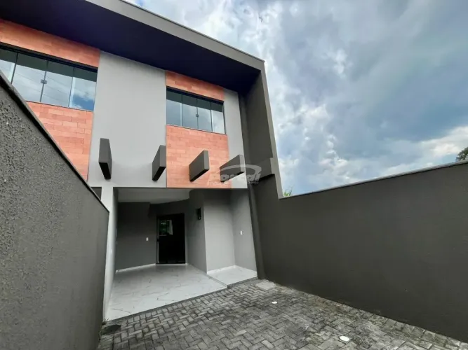 Sobrado com 2 quartos no Bela Vista Gaspar