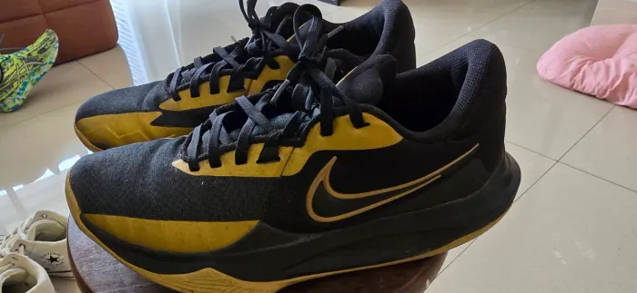 Tenis nike basquete 39 ótimo estado