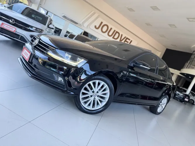 Volkswagen Jetta Comfortline 1.4 TSI 16V 4P Aut. 2018