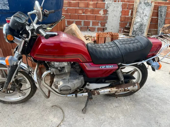 Honda CB 400 1 ano1980 16000km originais japonesa. +nova de km do Brasil