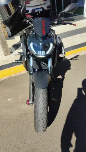 MT 07 pra quem busca esportividade e agilidade em perímetro urbano e com muita economia