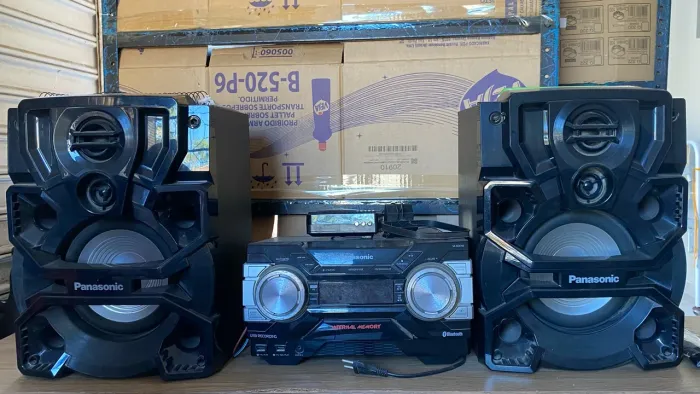 vendo caixa de som panasonic,em perfeito estado