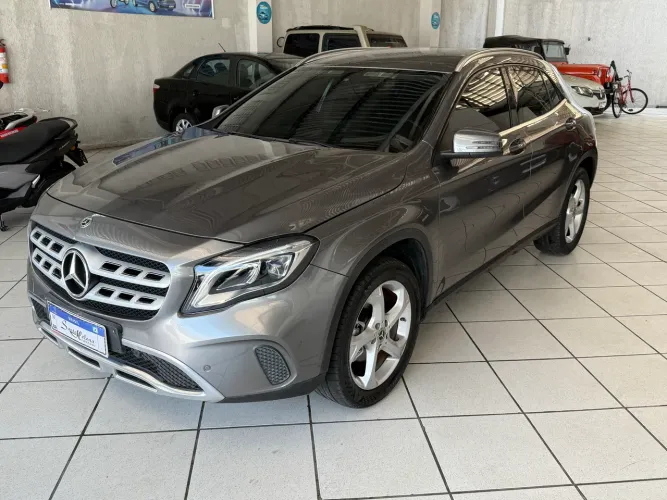 Mercedes-Benz GLA 200 Adv. 1.6/1.6 TB 16V Flex Aut. 2019