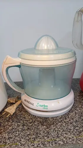 Espremedor de Frutas Mondial Turbo Citrus Usado (Funcionando Perfeitamente)