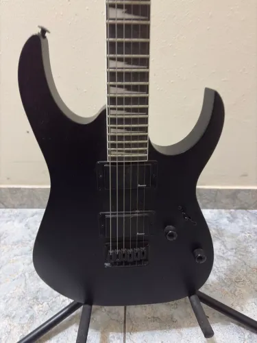 Guitarra preta ibanez gio grg121dx