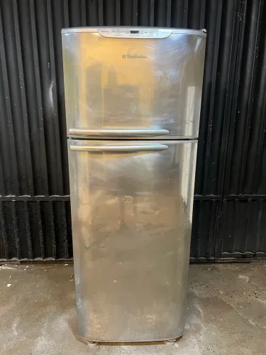 Geladeira Electrolux 460 litros frost free de inox