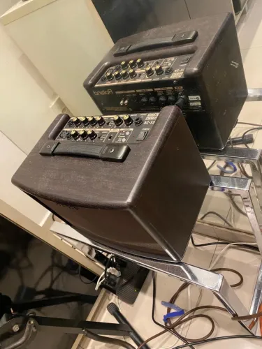 Caixa de som acústica ROLAND AC 3 