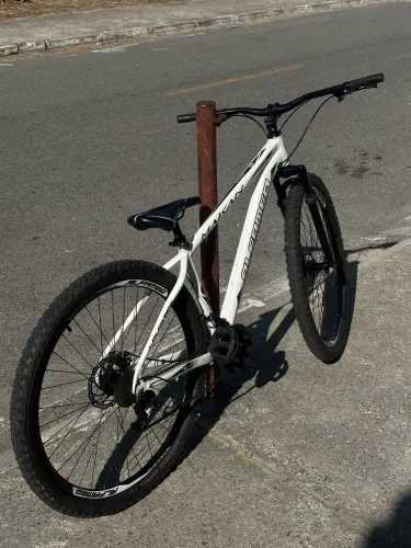 Vendo ou troco bicicleta aro 29