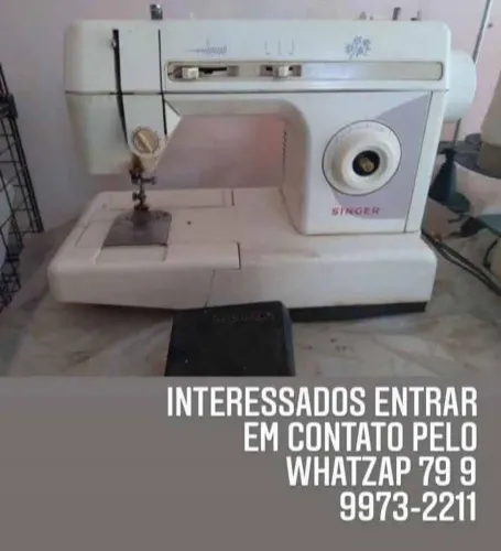 Máquina zig-zag e overlock semi-industrial industrial SINGERas duas por 550,00