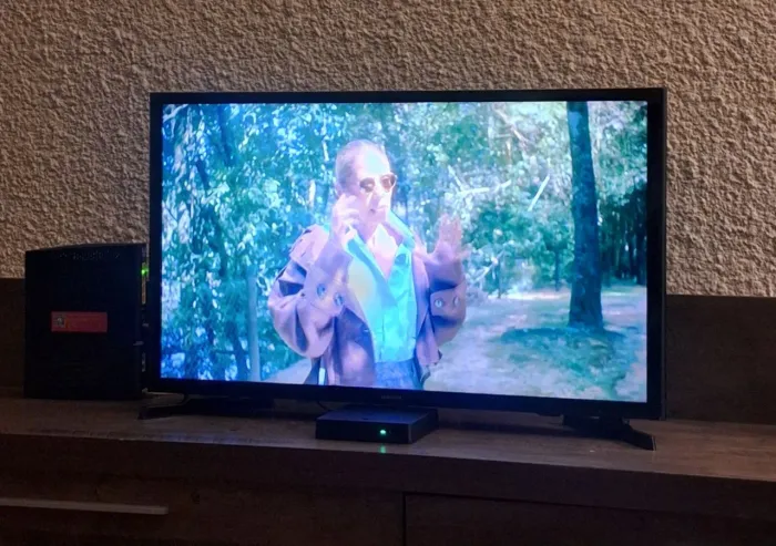 Tv Samsung 35 polegadas