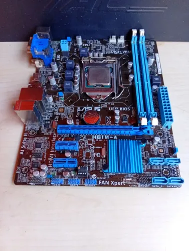 Placa mãe asus core i3-3220  mais 4GB ram terceira geração 