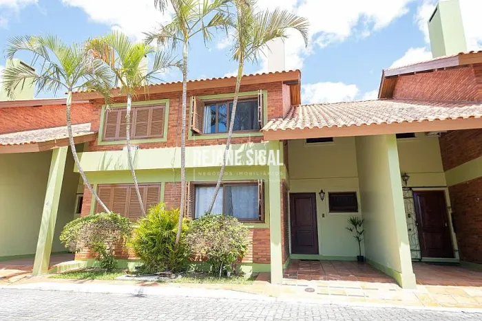 Sobrado no Condomínio Green Village | Ao lado da Loja Krause