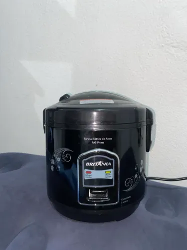 Panela Elétrica de Arroz Britânia PA5 Prime 5 Xícaras - Preta - 220V