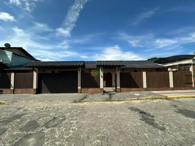 Casa - Porto Belo SC