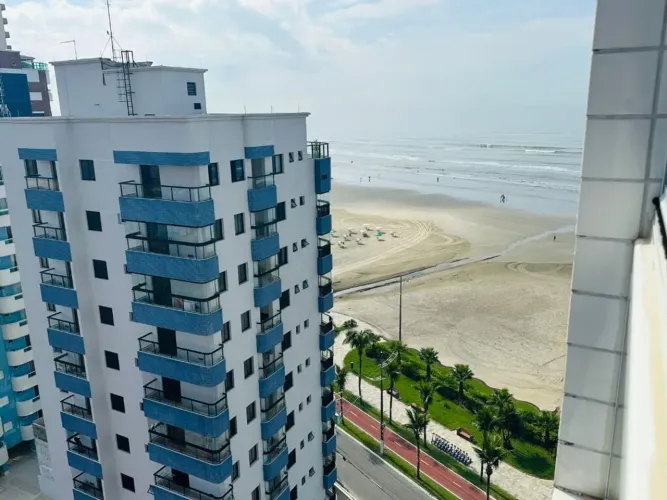 Apto de 01 Dorm c/ Suíte, 68,70 m² de área útil, FRENTE MAR. Bairro: Baln. Maracanã.