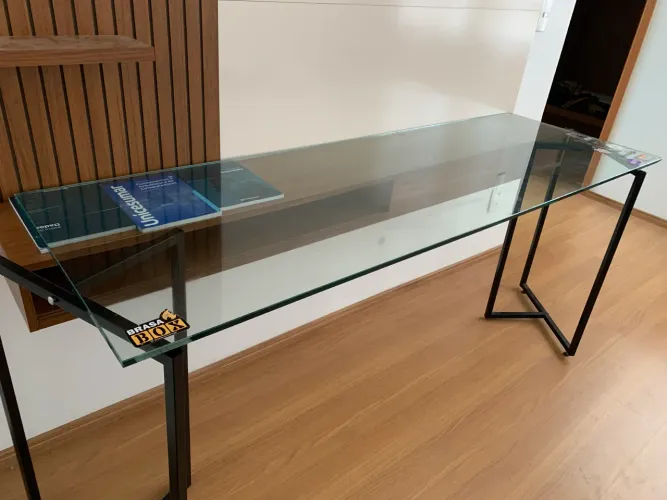 Tampo de Video - Mesa de Escritório