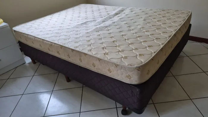 Cama de casal box