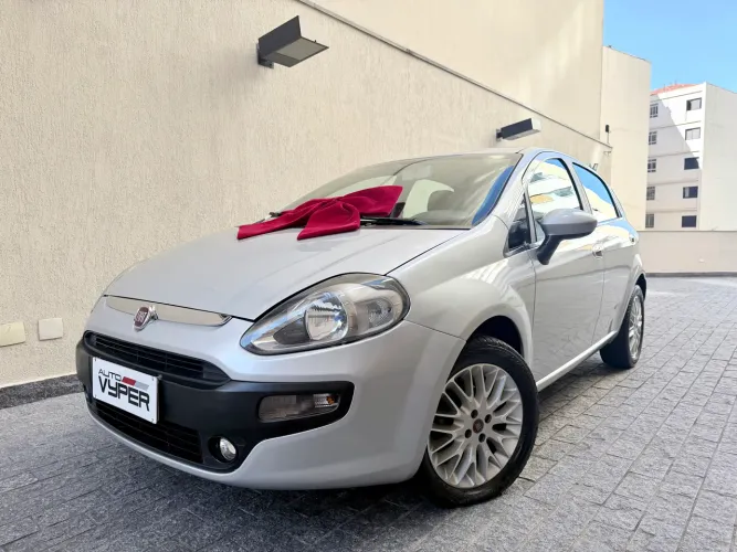Fiat Punto Essence 1.6 Flex 16V 5P 2013