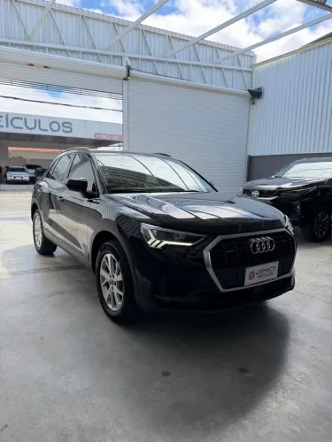 Audi Q3 Perf. Black 2.0 TFSI Tiptr. Quattro 2024