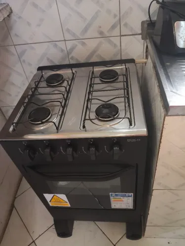 Vendo fogão semi novo 500$ chama no chat