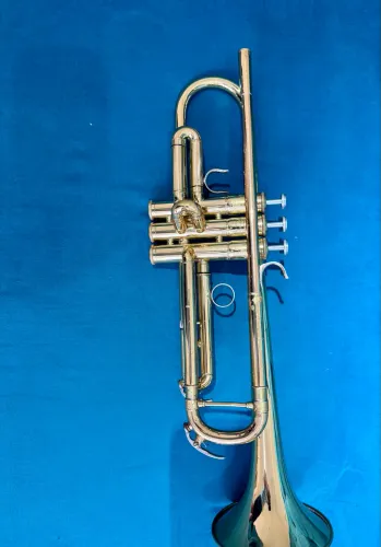 Trompete YTR-6335
