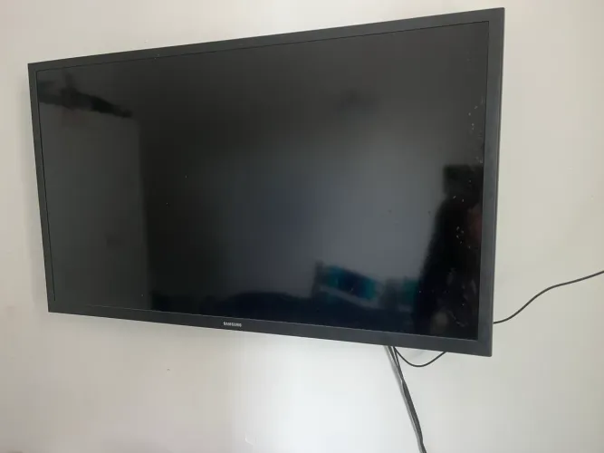 Vendo TV smart 32? por R$ 600