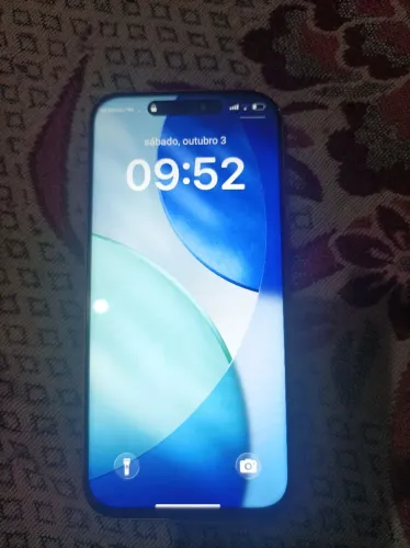 iPhone 17 pro Max laranja