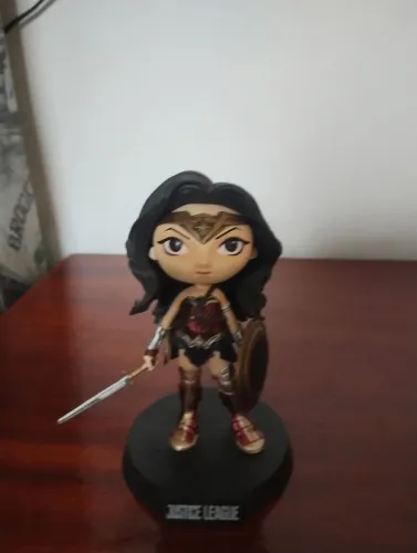 Mini Co Mulher Maravilha primeira versão (JL)