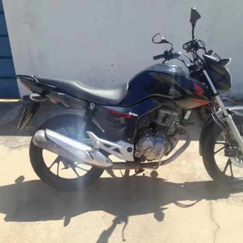 O P O R T U N I D A D E - Vendo moto honda CG FAN 160 em perfeita estado de conservação. 