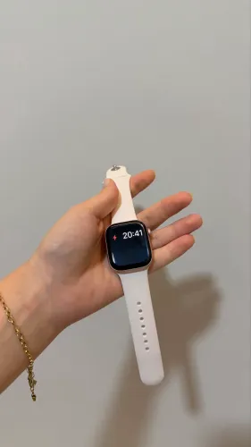 Apple Watch Series 11 GPS - Caixa cor de ouro rosa de alumínio - 42 mm