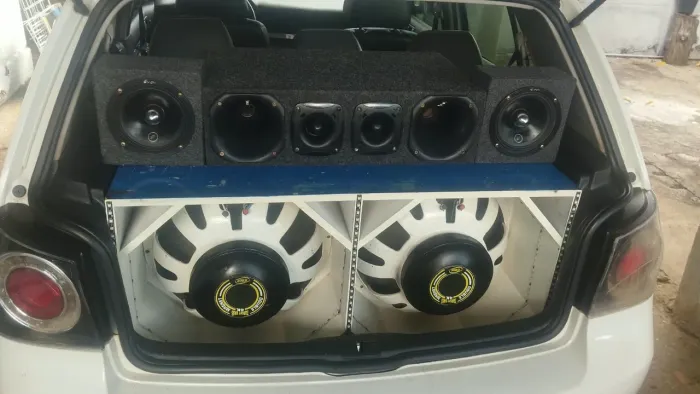 Som automotivo