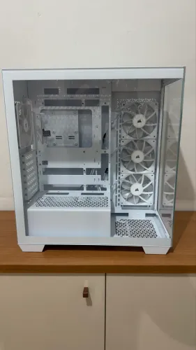 VENDO GABINETE CORSAIR 3500X COM 4 FANS RS120M ARGB  