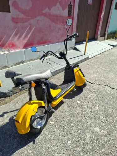 Scooter elétrica 