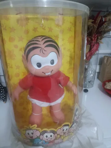 Vendo boneca grande da Monica novo na caixa f. * tem ZAP