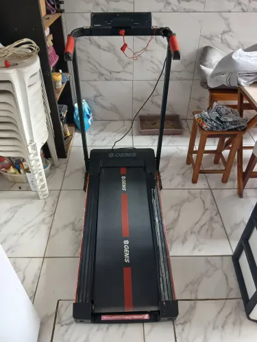 Esteira Genis com defeito