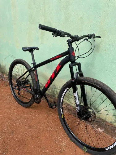 ? Bike GT Aro 29 à venda!