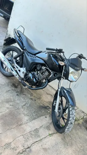 Vendo Cg 150 fan. Quitada em dias