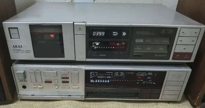 SOM AKAI DIGITAL RECEIVER + TAPE DECK