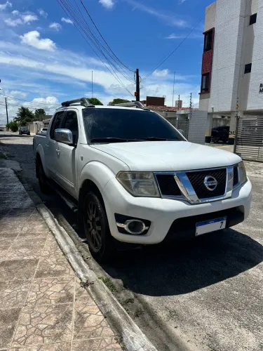 Nissan Frontier SL CD 4X4 2.5tb Diesel AUT 2014