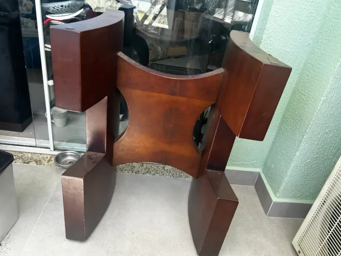 Suporte de madeira moderno para mesa