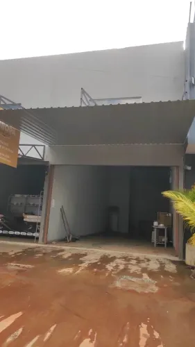 Vendo estrutura de Metalon e telha de zinco 