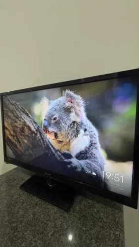 TV Panasonic 32 LED + Chromecast de 2ª geração - Muito conservada 