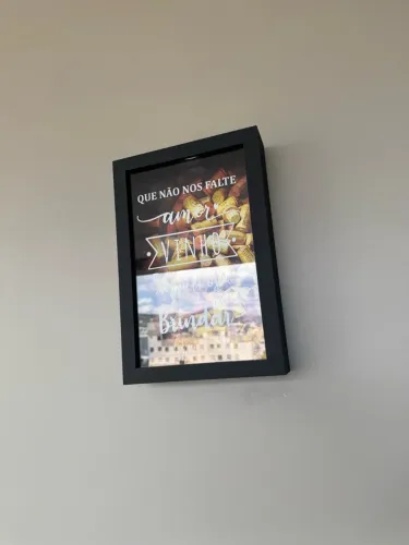 Quadro porta rolha vinho